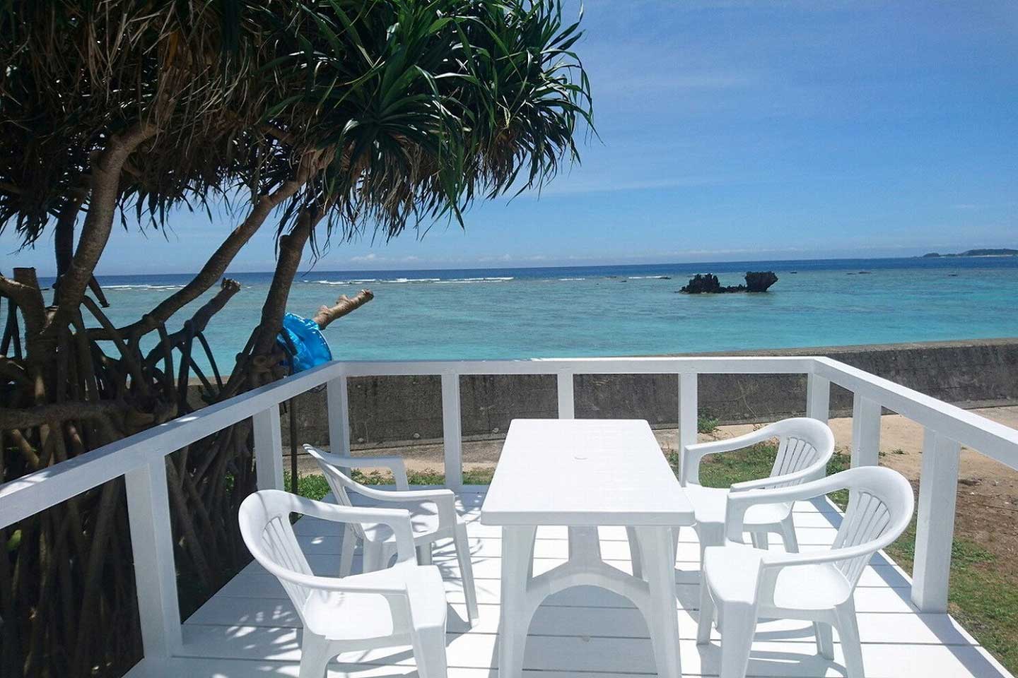 蒼い珊瑚礁のイメージ